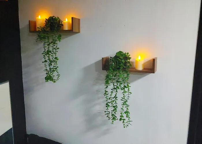 Cy L'unique Instant Love hotel